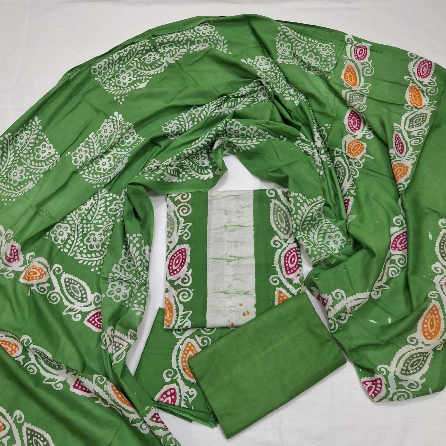 Roll-Batik-Three-Piece-in-green-color
